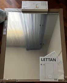 Specchio bagno e punto luce