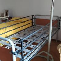  letto con sponde per ammalati – Come nuovo