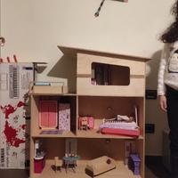 Casa di Barbie con accessori 