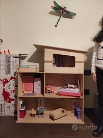 Casa di Barbie con accessori 