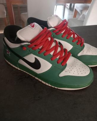 Scarpe Nike Dunk Low, sneakers taglia 42.5