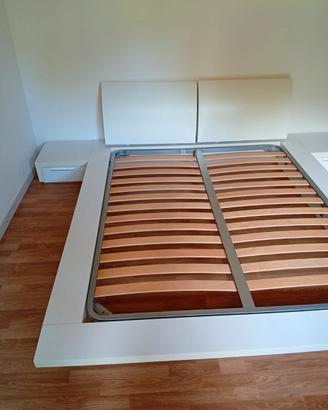Letto matrimoniale con comodini – ottime condizion