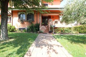 VILLA A SCHIERA A SASSUOLO