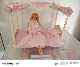 Barbie superstar letto a baldacchino 1982