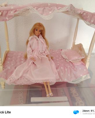 Barbie superstar letto a baldacchino 1982