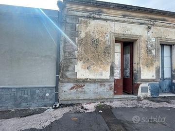 Casa Indipendente, due vani + giardino privato