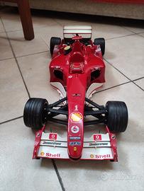 F2004 Ferrari Modellino Benzina