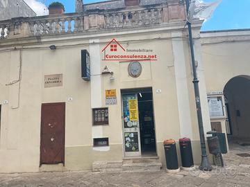 Tabaccheria in piazza Concordia a Salve