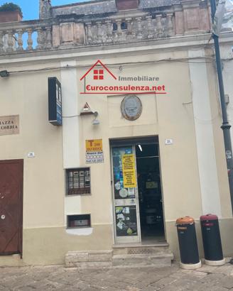 Tabaccheria in piazza Concordia a Salve