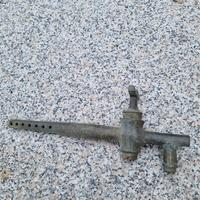 Rubinetto vintage per botte di vino