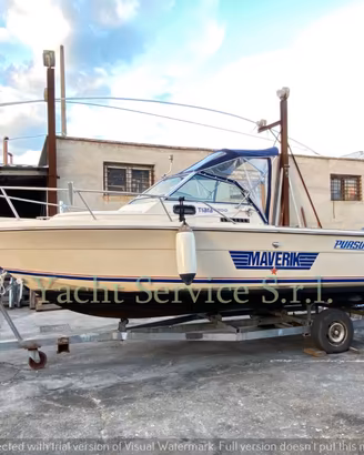 Tiara - Pursuit 2200