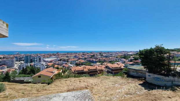 TERRENO EDIFICABILE VISTA MARE