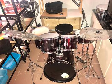 Batteria Mapex attrezzata per studio in casa