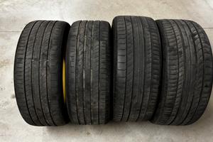 Gomme 245/35 R21 e 265/35 R21