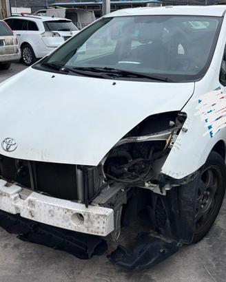 TOYOTA PRIUS per ricambi usati