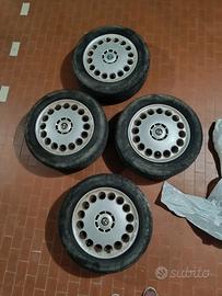 Cerchi con copricerchi Alfa Romeo (205/60r15)