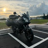 V-strom 650 anno 2008 in perfette condizioni