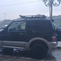 Mitsubishi Pajero 3200 autocarro
