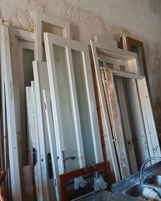  porte e finestre in legno e pvc anni 60 