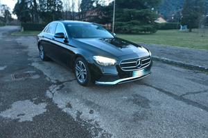 Mercedes E 200