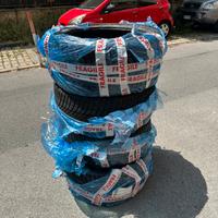 Gomme da neve bridgestone per  porche macan