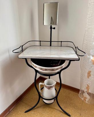 Lavabo da camera in ferro, marmo e ceramica