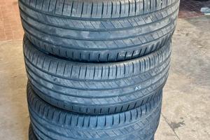 Gomme 255/40 R20 e 285/35 R20