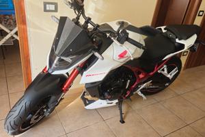 Honda Hornet 750