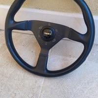 volante momo