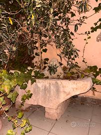 Antico lavatoio in pietra