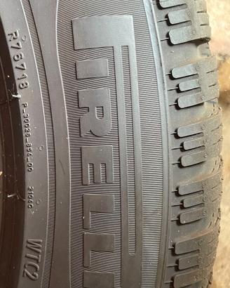 PNEUMATICI/GOMME INVERNALI PIRELLI 205/60 R16