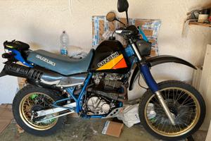 Suzuki dr 600