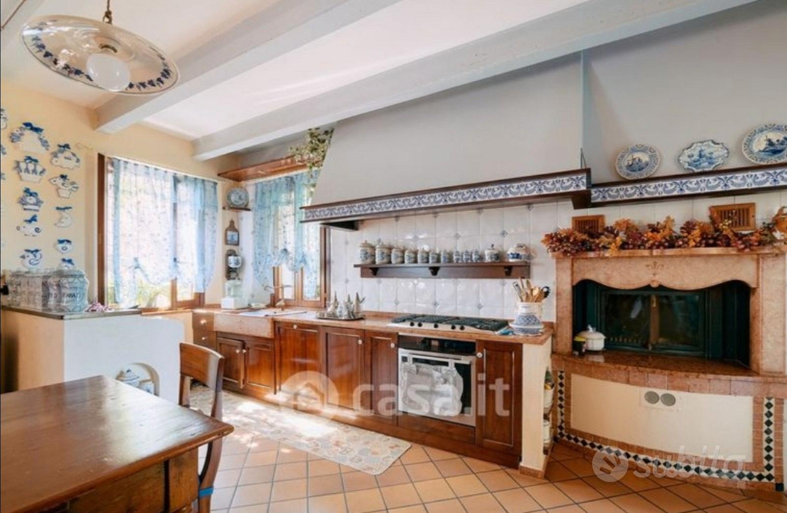 Villa indipendente in zona Cosniga - Vista 3
