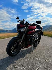 Street triple rs 2023
