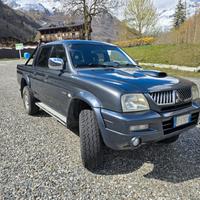 Mitsubishi L200 2.5 TD cat 4WD Double Cab Intense