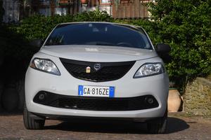 Lancia Ypsilon 1.0 Hybrid 70 CV