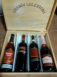 Bottiglie di pregio in scatola in legno 