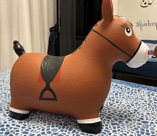 gioco per bambini; cavallo salterino
