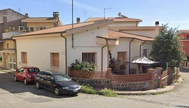 Immobile in asta di 269 m² con più di 5 locali e b
