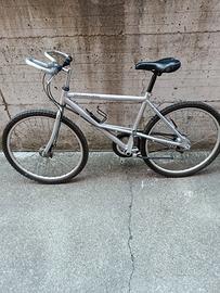 Bicicletta Mercedes trasmissione cinghia 