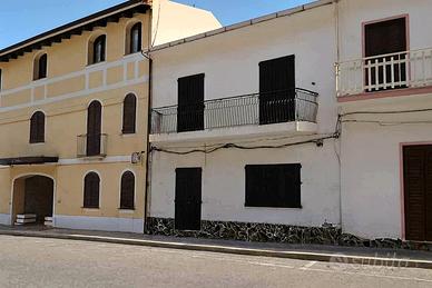 Casa indipendente con cortile privato