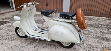 Piaggio Vespa 125 faro basso VN2T del 57