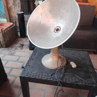 Stufa elettrica a resistenza antica forma lampada