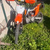 Pit bike 125 zeus /scamb con altre moto/scooter