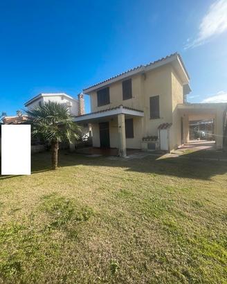 Villasimius Villa a 200mt Spiaggia Campulongu