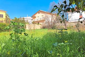 Centro- Area edificabile con deposito