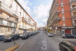 Calata capodichino- capannone