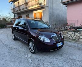 Lancia Ypsilon 1.3 MJT 75 CV Unyca