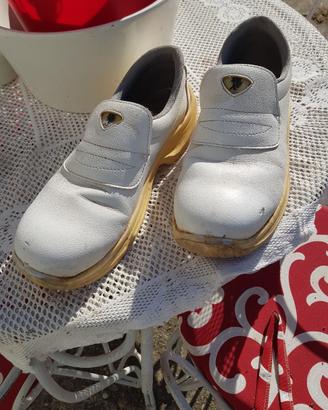 scarpe bianche antinfortunistiche x macellai ecc.