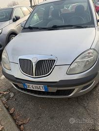 Lancia y 2006